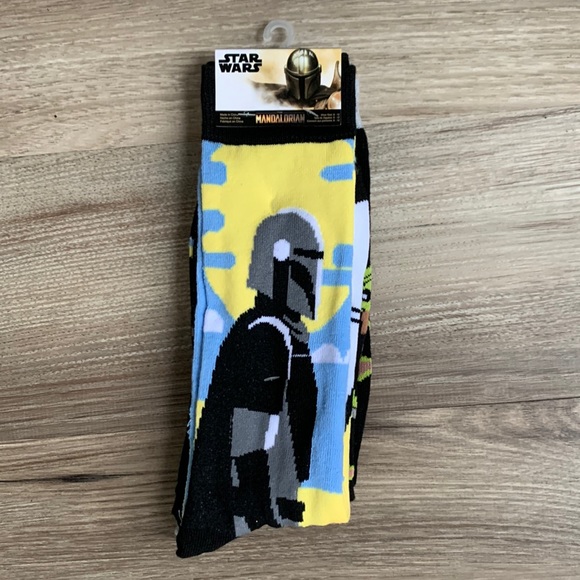 Hyp Star Wars The Mandalorian Baby Yoda Grogu Men Crew Socks 2 Pair Pack New - Picture 1 of 5